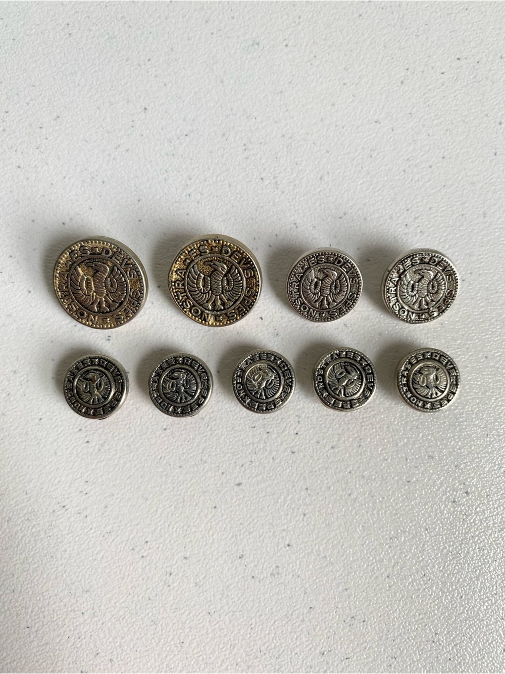 Vintage Heraldic Es Devs Spes Nostra Eagle Buttons Lot